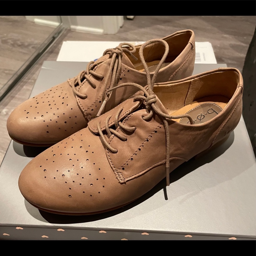 NEW - Boc Amble Oxford in Taupe